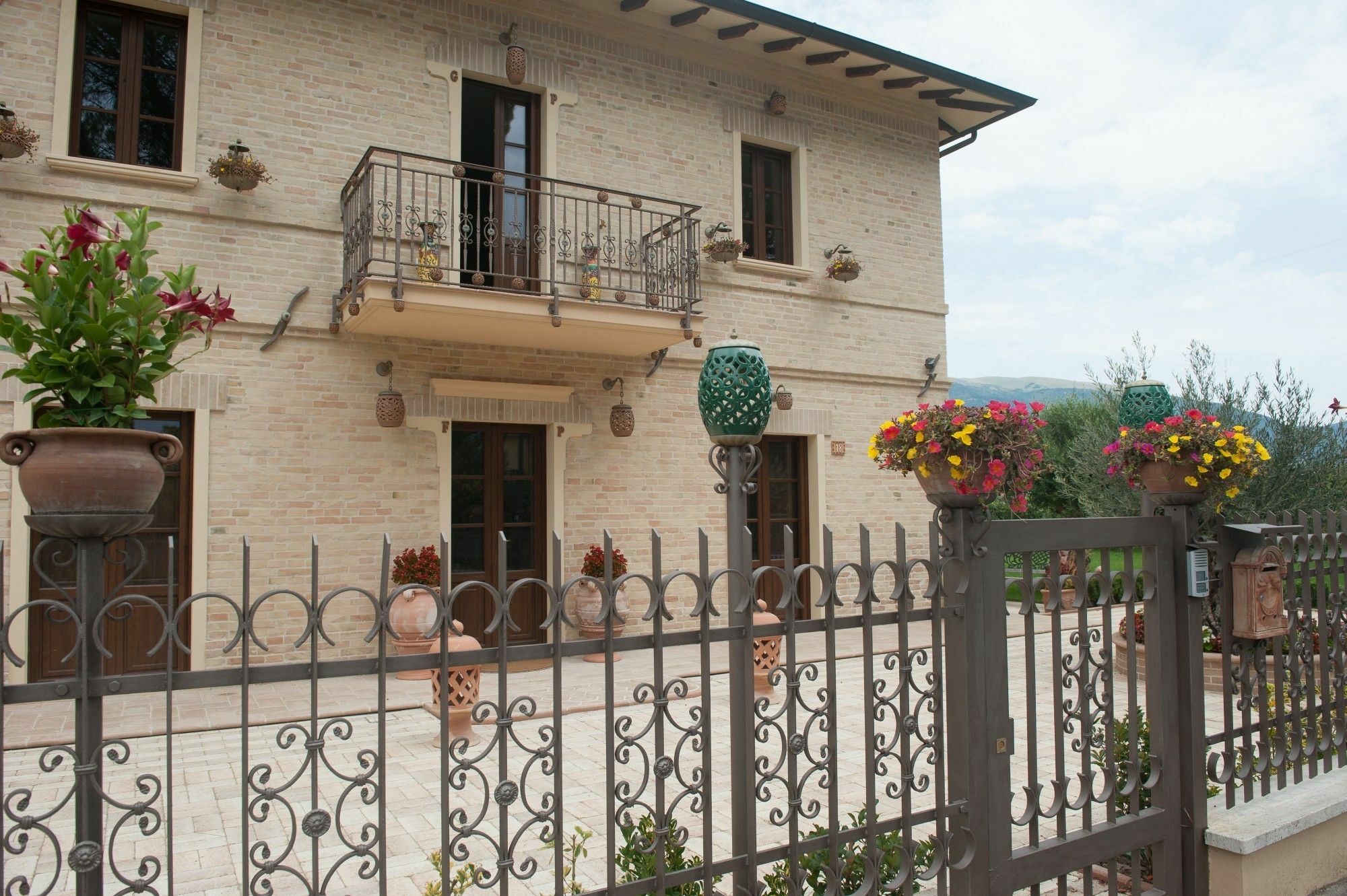 Hotel Domus Angeli Assisi Exterior foto